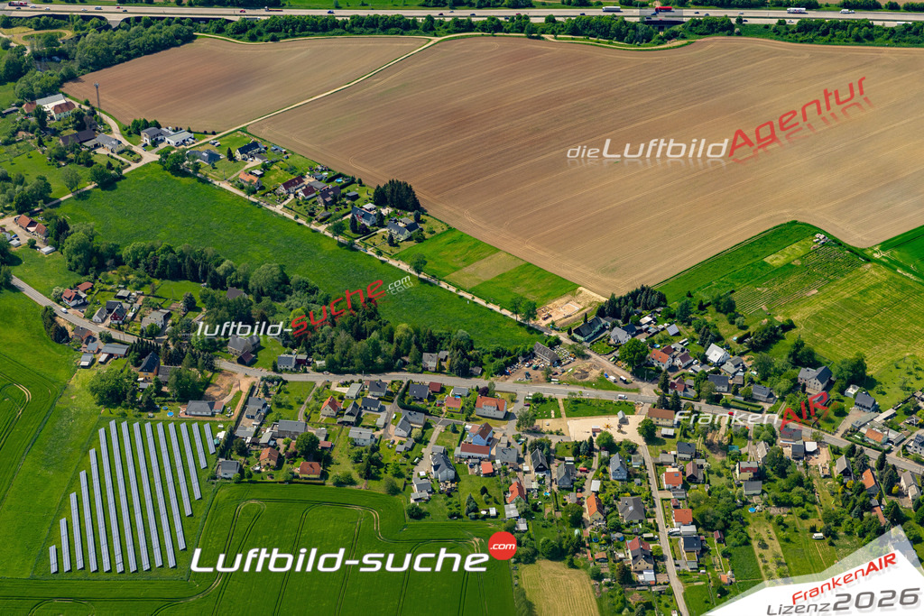 Die Luftaufnahme Gersdorf - Hainichen wurde 2022 vom Flugzeug aus (keine Drohne) erstellt. Hohe Auflösung -für große Poster und Wandbilder geeignet - Garantiert!