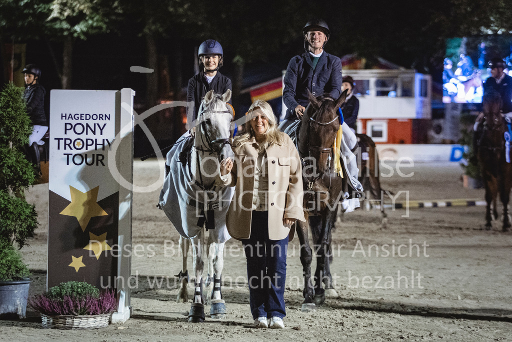 240913_OWLCh_Teamspringen-835 | Deine schönsten Turniermomente als professionelle Fotos! Entdecke hochwertige Pferdesport-Fotografie im Online-Shop. Jetzt Fotos finden & bestellen!