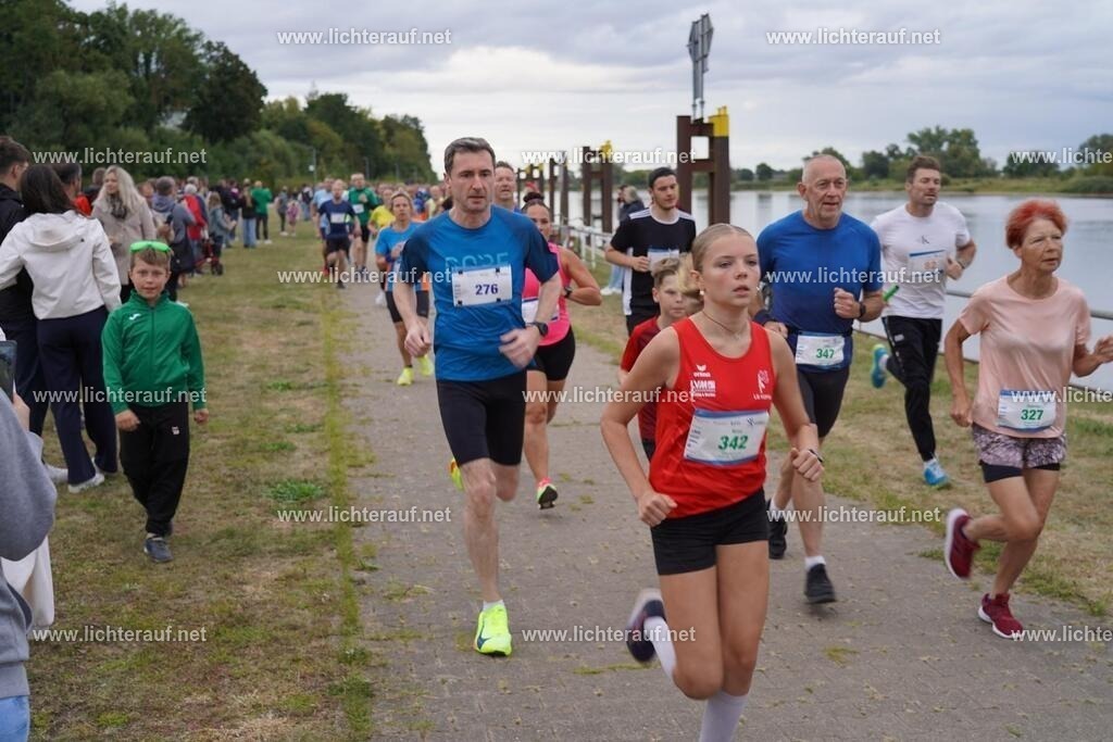 DSC05246 | Lichterlauf  - Realized with Pictrs.com