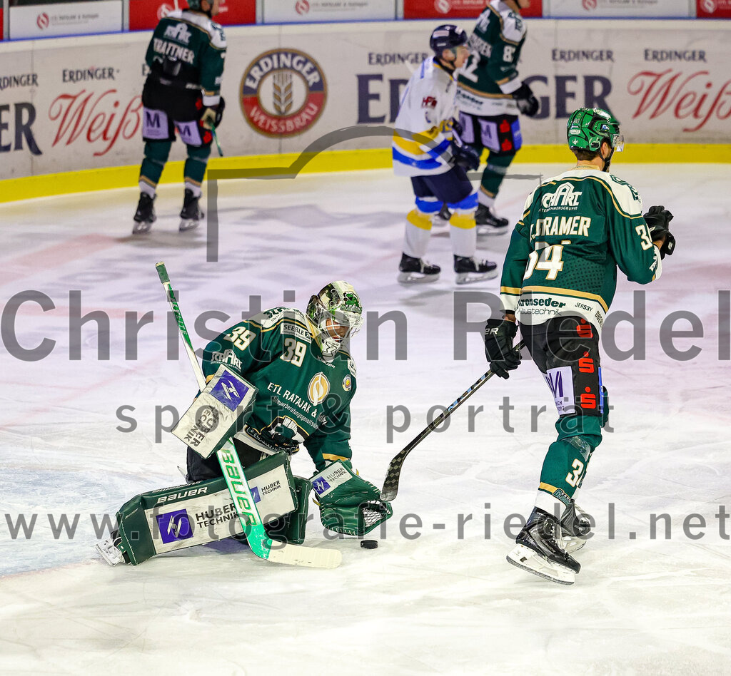 2025-12-05_062_TSV_Erding_gegen_Stuttgart_Rebels | Erding, Deutschland, 05.12.2025:Eishockey, Oberliga Süd 2025 / 2026, 23. Spieltag, TSV Erding gegen Stuttgart Rebels, Endergebnis: 5:6Torwart Leon Meder (Erding Gladiators, #39), Bastian Cramer (Erding Gladiators, #34)Foto: Christian Riedel / fotografie-riedel.net