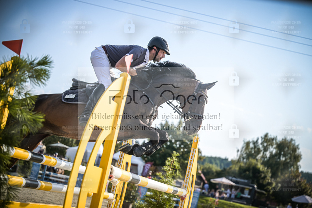 DOS_0489 | Entdecke hochwertige Reitturnierfotos von Foto Oger. Professionell, emotional und authentisch – jetzt Lieblingsmomente im Shop bestellen. - Realisiert mit Pictrs.com