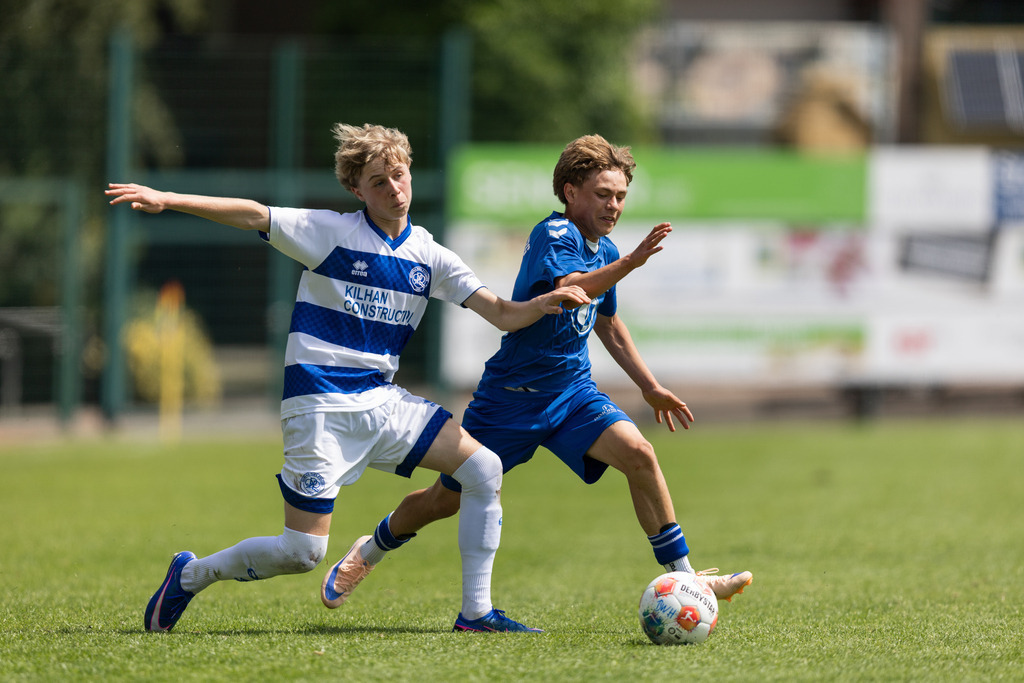Fußball I Männer I 40. Pfingscup Hollage I 13087 | realhellocedii - Realisiert mit Pictrs.com