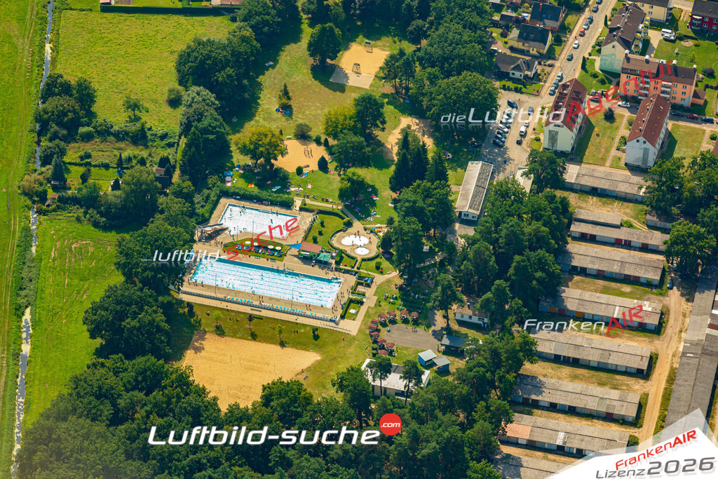 Luftaufnahme Waldbad Grabow - Die Luftaufnahme wurde 2025 vom UL-Flugzeug heraus erstellt ( ohne Drohne ) - Hochauflösende Luftaufnahme - für professionelle Ausdrucke geeignet. Die Geschenkidee !Mit Lizenz und Bildrechte bestellbar