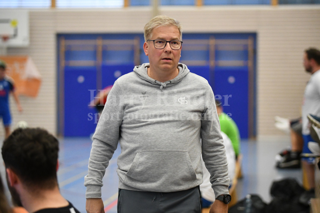 HC Deggendorf : TSV Rottenburg | HC Deggendorf : TSV RottenburgEndergebnis 34:21Kai-Uwe Herrlich  (Trainer HC Deggendorf) - Realisiert mit Pictrs.com