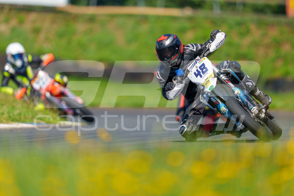 G-Cup + Supermoto Staatsmeisterschaft + Hungarian Supermoto Championship | GRIPcapture steht für authentische Sportfotografie in Österreich – für Momente, die mehr sind als Geschwindigkeit oder Ergebnis. Es geht um Emotion, Spannung, Fokus und den Augenblick, der oft nur einen Wimpernschlag dauert.Ob Motorsport, Teamsport oder 