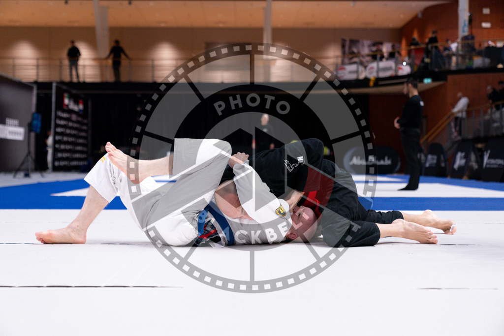 20241013PBB1062 | Athletes compete during the AJP Tour Europe Continental Jiu-Jitsu Amateurs & Masters Championship on October 13, 2024 in Almere near Amsterdam, Netherlands. © Chiara Dazi / photoblackbelt