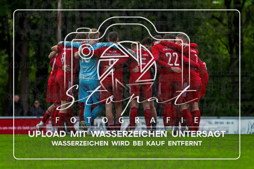 Bezirksliga Herren LG - TV Jahn Schneverdingen II vs. Buchholzer FC | TV Jahn Schneverdingen II; Bezirksliga Herren LG - TV Jahn Schneverdingen II vs. Buchholzer FC am 15.05.26 in Osterwald-Stadion, Schneverdingen - Realisiert mit Pictrs.com