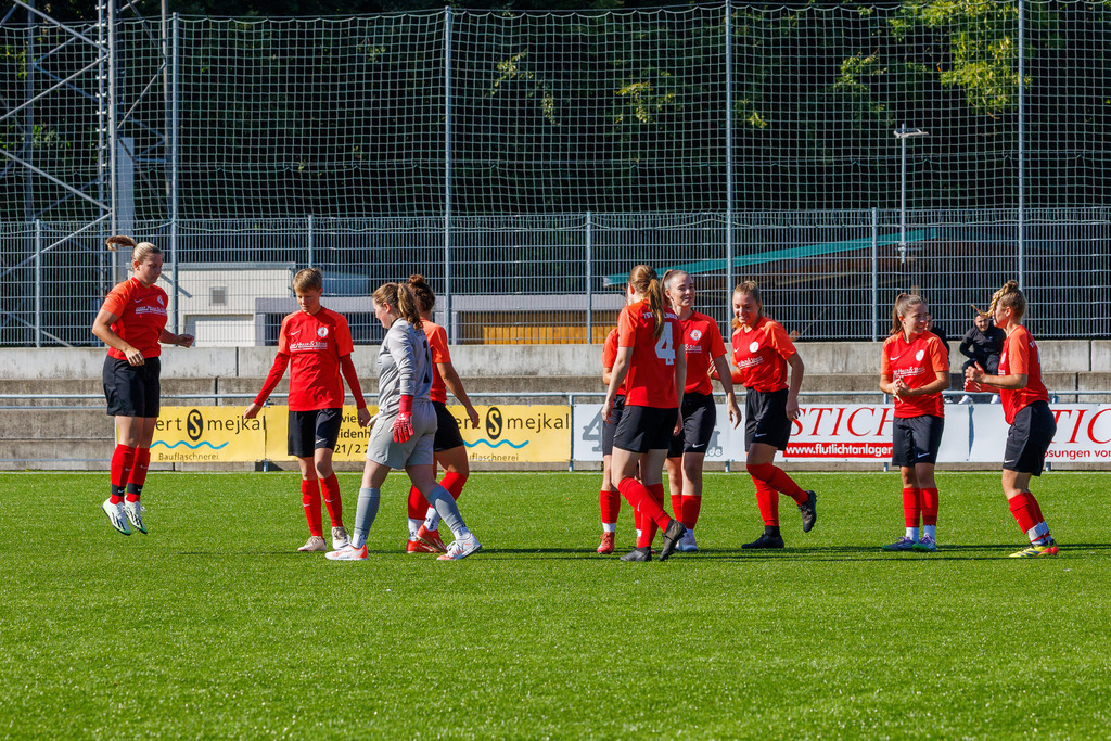 FCHHÜT_251003_2662 | 1.FC Heidenheim 1846 II vs. TSV Hüttlingen, Fußball, Frauen, Bezirkspokal, 2025/2026, 1.Runde, 03.10.2025 in Mergelstetten, Sportplatz 2(Foto: Michael Bulling) - Realisiert mit Pictrs.com