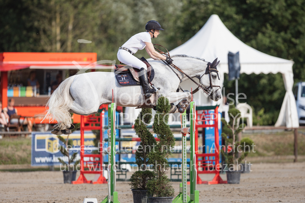 230624_PfSpTa_GroßerPreis-238 | Deine schönsten Turniermomente als professionelle Fotos! Entdecke hochwertige Pferdesport-Fotografie im Online-Shop. Jetzt Fotos finden & bestellen!