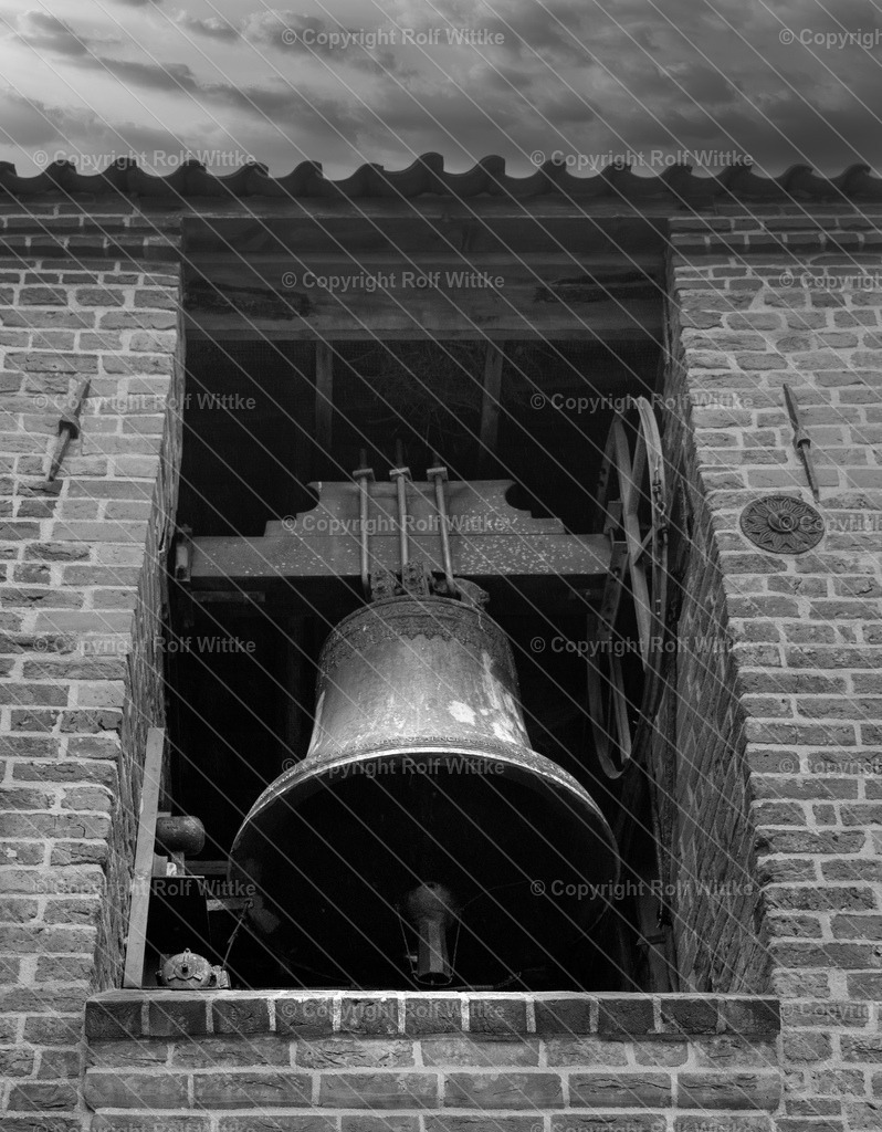 glocke | Rolf Wittke  - Realisiert mit Pictrs.com