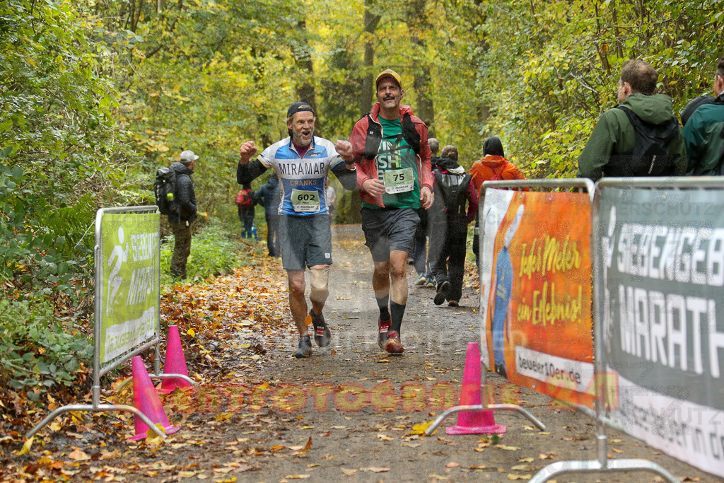 251026_1326_EX1_3461 | Sportfotografie im Rhein-Sieg Kreis, Köln, Bonn, NRW, Rheinland Pfalz, Hessen, etc. Unser Tätigkeitsfeld umfasst den Laufsport vom Volkslauf über den Marathon, Duathlon, Triathon bis zum Ultralauf wie Kölnpfad Ultra oder Schindertrail.