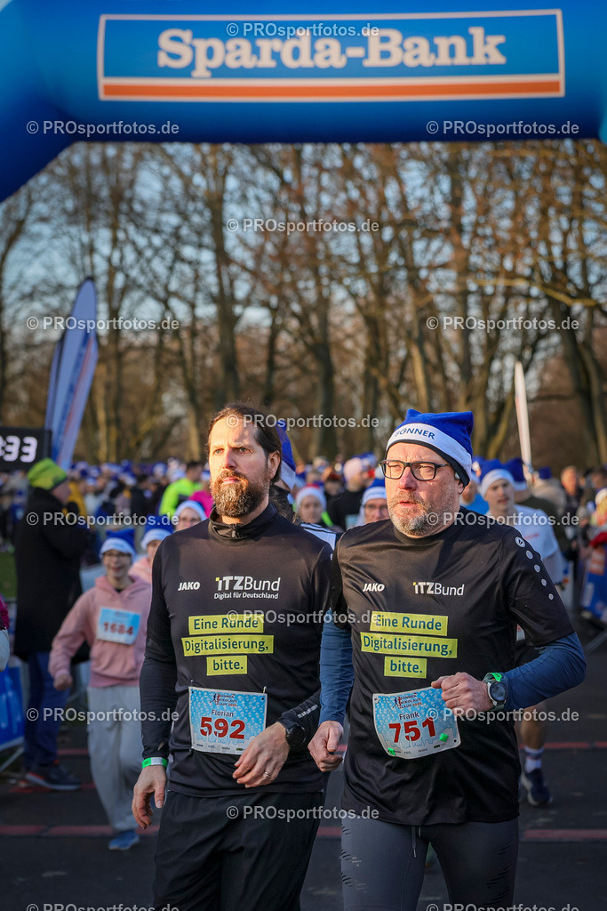 6. Bonner Nikolauslauf; Bonn, 14.12.2025 | Impressionen vom 6. Bonner Nikolauslauf am 14.12.2025 in Bonn (Nordrhein-Westfalen). 