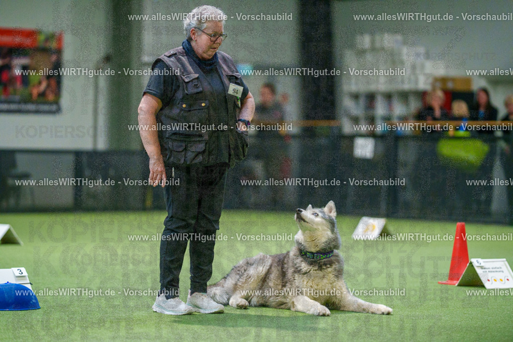 7R504389 | Professionelle Tierfotografie in Mönchengladbach von Daniel Wirth (allesWIRTHgut). Liebevolle & natürliche Bilder von Hunden & Katzen für unvergessliche Erinnerungen.