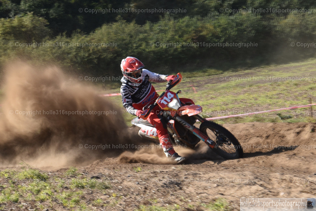 DSC_0337 | Sportfotografie , Motorsport, Motoross, Reitsport, Mointainbike, Enduro,
Landschaft , Outdoor, Eventfotografie, Landschaft, Bilder online bestellen - Realisiert mit Pictrs.com