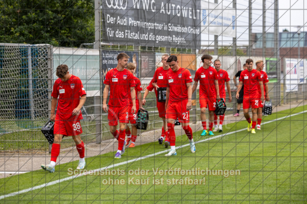 20250706_150938_0453 | #,TSG Salach (blau) vs. 1.FC Heidenheim (rot), Fußball, Freundschaftsspiel - WfV, Saison 2025/2026, Rasensportplatz, Staufenecker Str. 41, 73084 Salach, 06.07.2025 - 15:30 Uhr,Foto: PhotoPeet-Sportfotografie/Peter Harich
