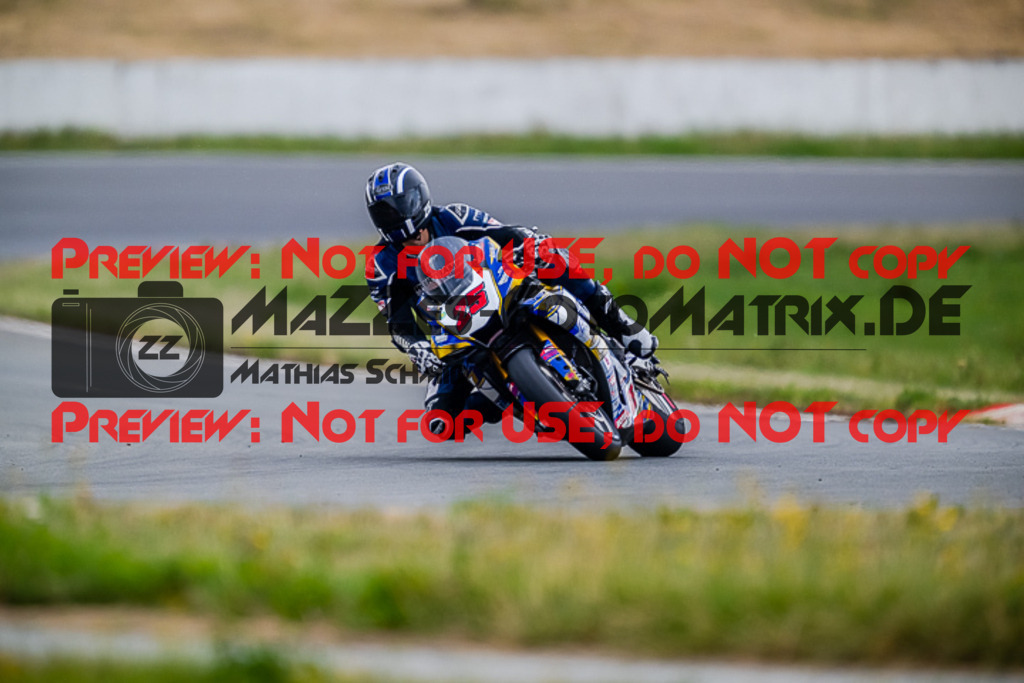 MaZZes_FotoMatrix_220723_5327 | IDM1000