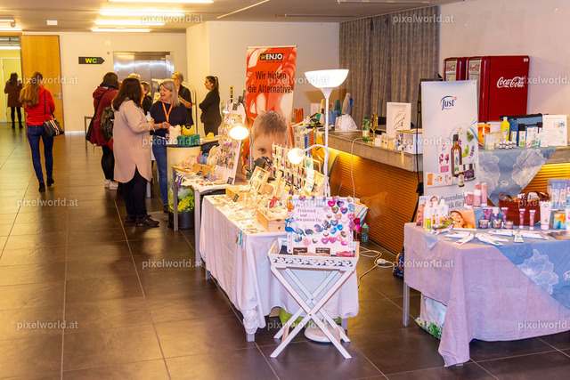 1. Wirtschaftsfrühling im Stadtsaal Feldkirchen - Tag 1 | Bildershop von pixelworld.at - Realisiert mit Pictrs.com