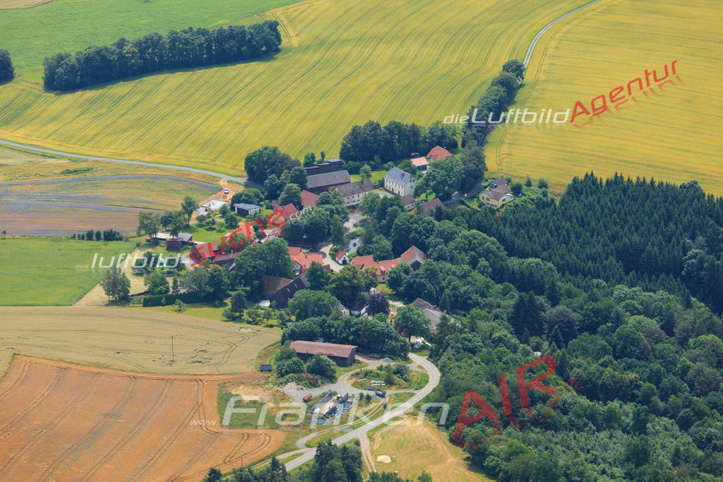 Luftbild von Vogtendorf Stadtsteinach - Luftaufnahme wurde 2016 von https://frankenair.de mittels Flugzeug (keine Drohne) erstellt - die Geschenkidee