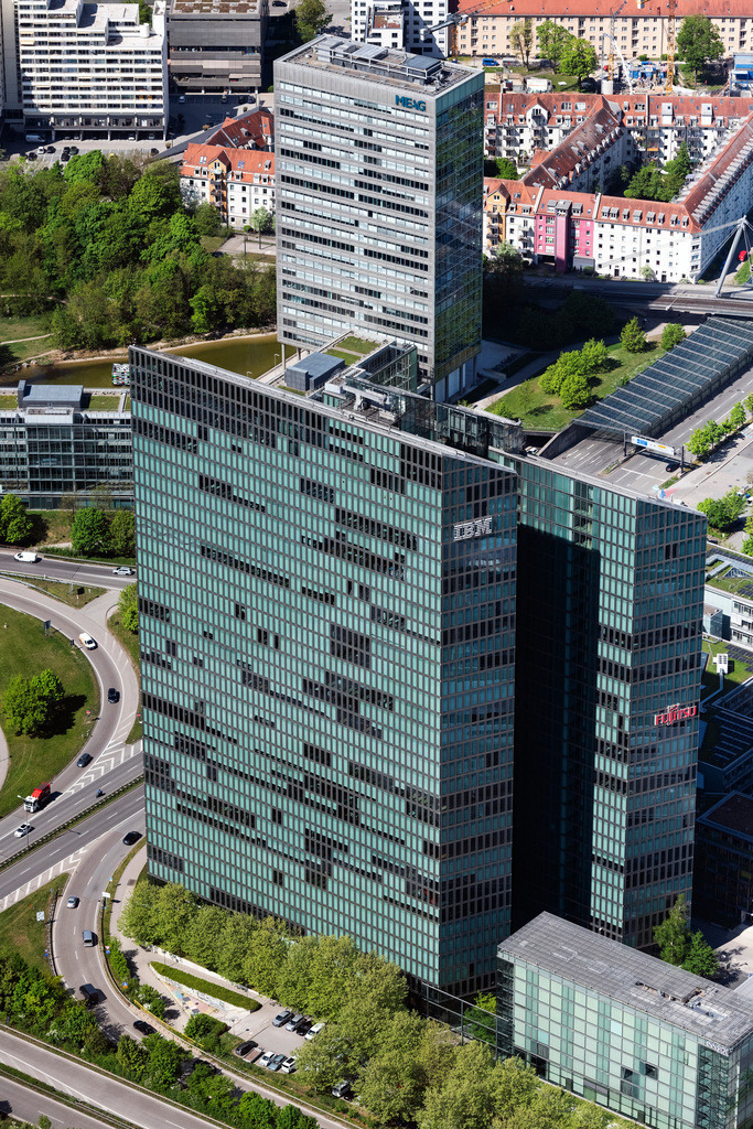dr__0063780.jpg | MüNCHEN 29.04.2025 Hochhaus- Gebäudekomplex " HighLight Towers " an der Mies-van-der-Rohe-Straße - Walter-Gropius-Straße im Ortsteil Schwabing-Freimann in München im Bundesland Bayern, Deutschland. Weiterführende Informationen bei: Aareal Bank AG,  Colliers International Deutschland Holding GmbH,  Commerz Real AG,  Design Offices München Highlight Towers,  Deutsche FOAMGLAS GmbH,  JAHN ARCHITECTURE, Inc.,  KanAm International GmbH,  STRABAG AG. // High-rise building complex " HighLight Towers " on corner Mies-van-der-Rohe- und Walter-Gropius-Strasse in the district Schwabing-Freimann in Munich in the state Bavaria, Germany. Further information at: Aareal Bank AG,  Colliers International Deutschland Holding GmbH,  Commerz Real AG,  Design Offices Muenchen Highlight Towers,  Deutsche FOAMGLAS GmbH,  JAHN ARCHITECTURE, Inc.,  KanAm International GmbH,  STRABAG AG. Foto: Daniel Reiter