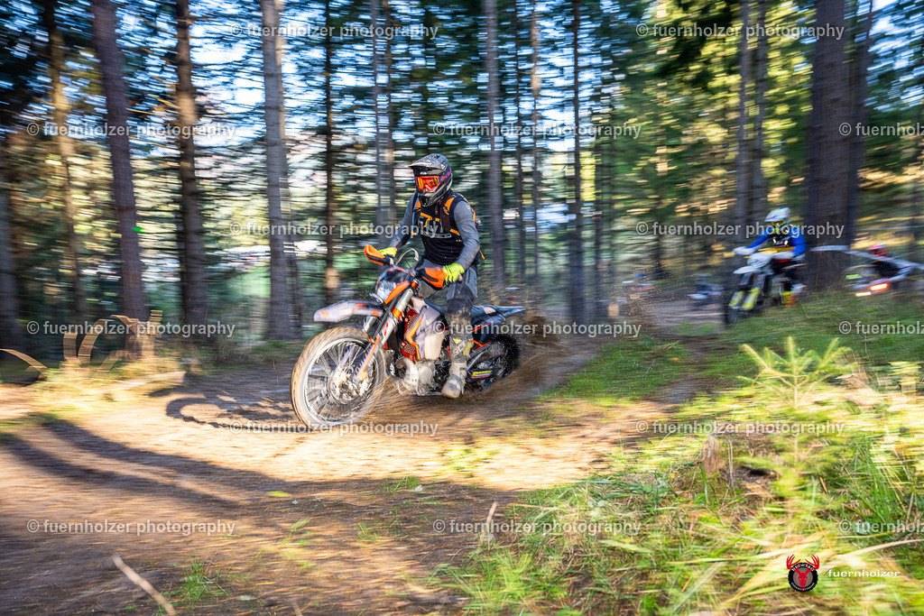 fuernholzer_251026-C1-63 | Fotografische Impressionen von der Red Stag Enduro Extreme by fuernholzer-photography.com. Endurosport in Österreich fotografisch festgehalten von fuernholzer. Auftragsfotografie für Private, Gewerbefotos und Industriefotografie. Eventfotografie, Sportfotografie und Motorsportfotografie. Anbieter von Fotoworkshops, Fototraining, fotografischen Vorträgen und Fotoseminaren.