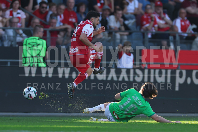 Grazer AK 1902 vs WSG Tirol – Austrian Bundesliga | Graz, Austria, 02.MAY.26 - SOCCER - ADMIRAL Bundesliga, Qualification Group, Grazer AK 1902 vs WSG Tirol. The image shows Jacob Italiano (GAK) and Thomas Sabitzer (WSG Tirol).