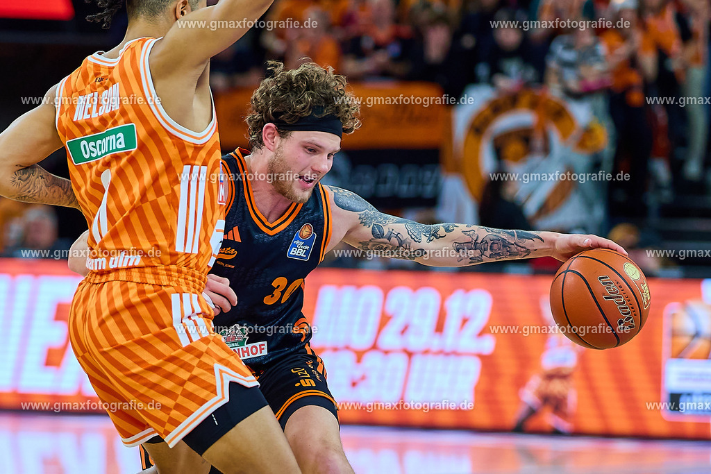 GER, ratiopharm ulm vs. RASTA Vechta, Basketball, 10. Spieltag, EasyCredit Bundesliga, Spielzeit 2025/2026, 13.12.2025 | GER, ratiopharm ulm vs. RASTA Vechta, Basketball, 10. Spieltag, EasyCredit Bundesliga, Spielzeit 2025/2026, 13.12.2025Foto: Gerald Oelze-de Stoppany