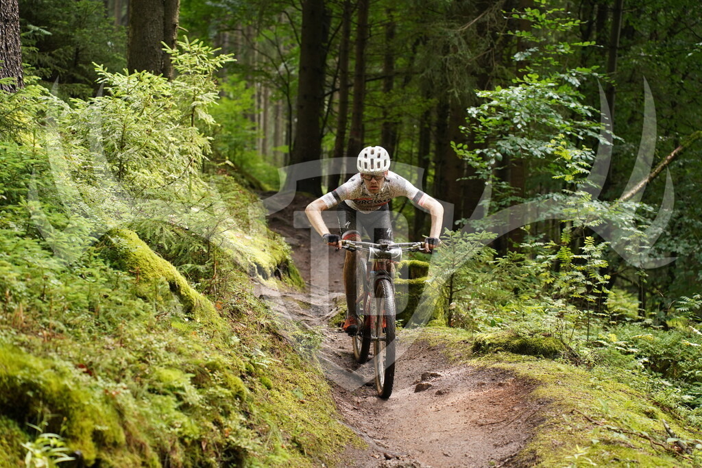 DSC04309 | Fotogalerie der Treibjagd im Dunkelwald - Dein MTB Etappenrennen im Erzgebirge - Realisiert mit Pictrs.com