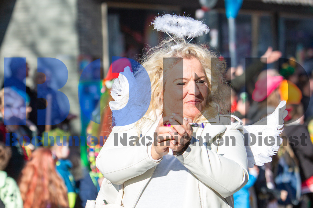 JEM_WATKAR20250302-58 | bond - Realisiert mit Pictrs.com