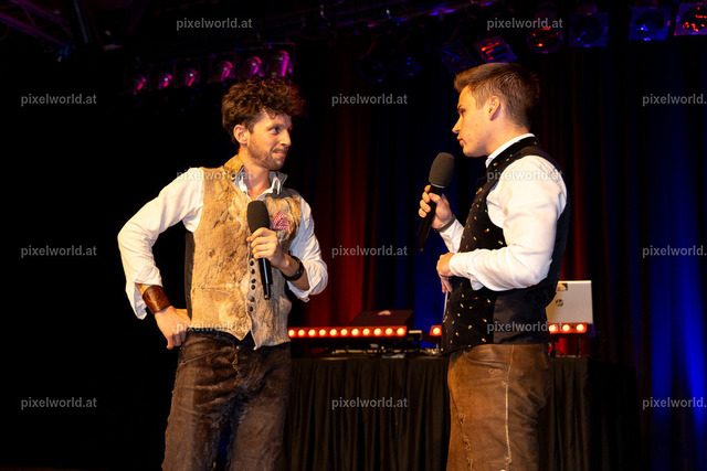 Schlager trifft Tracht | Bildershop von pixelworld.at - Realisiert mit Pictrs.com