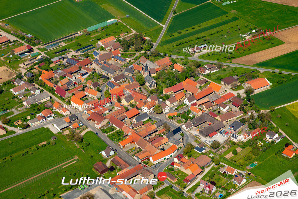 Das Luftbild zeigt : Westheim Biebelried - Die Luftaufnahme wurde 2024 vom UL-Flugzeug aus erstellt ( keine Drohne ) - Hochauflösende Luftaufnahme - Für grossformatige Ausdrucke geeignet. Die Geschenkidee !Mit Lizenz und Bildrechte bestellbar