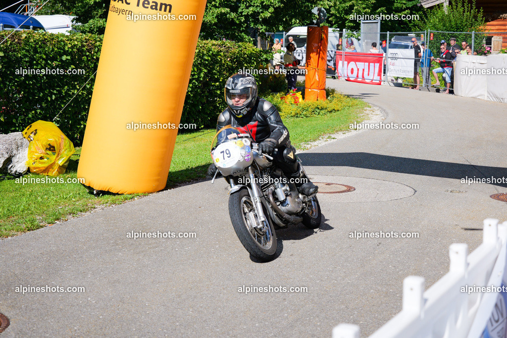 P1025851 | Erleben Sie atemberaubende, hochqualitative Fotos Ihrer Fahrt entlang der malerischen Alpenstraßen. Besuchen Sie alpineshots.com, um professionelle Aufnahmen Ihrer unvergesslichen Reise zu finden und zu kaufen - Realisiert mit Pictrs.com