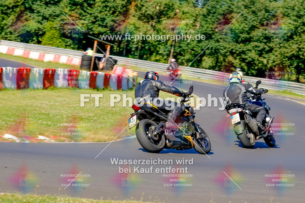 _MOT5280 | Hier findet Ihr Bilder von Touristenfahrten auf der Nürburgring Nordschleife oder von anderen Veranstaltungen die ich besucht habe. Viel Spass beim Durch Schauen 