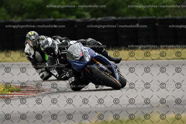 25bt02-1547 | markuskiefer.com - Realisiert mit Pictrs.com