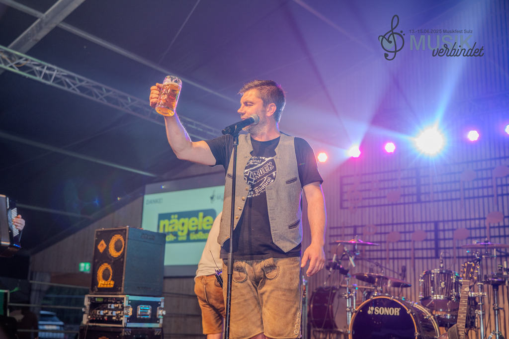 DSC_5104 | "Fussifoto.com – Ihr Ansprechpartner für hochwertige Fotografie! Entdecken Sie kreative Bilder und professionelle Dienstleistungen. Kontaktieren Sie uns für Ihre Projekte!"