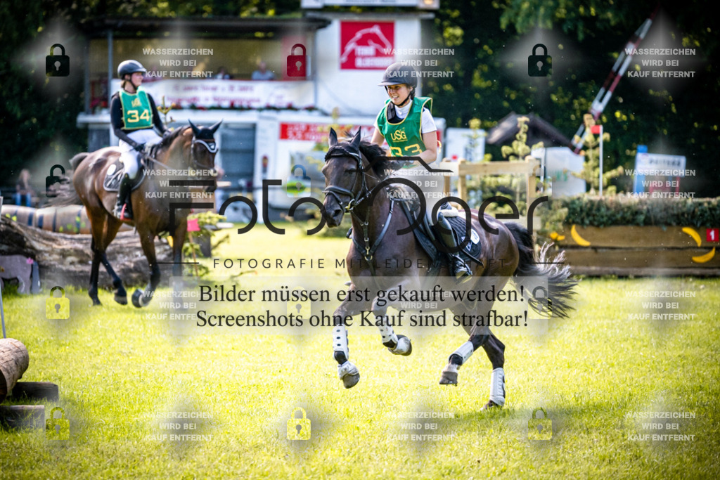 A1_Vielseitigkeitsturnier Melle Oldendorf-15c-0386 | Entdecke hochwertige Reitturnierfotos von Foto Oger. Professionell, emotional und authentisch – jetzt Lieblingsmomente im Shop bestellen.Deutschlandweite Turnierfotografie. - Realisiert mit Pictrs.com