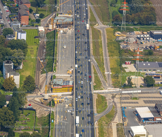 Unna230901122 | Luftbild, Baustelle für Ausbau der Autobahn A1 und Brückenbauarbeiten nahe der Hansastraße, Massen, Unna, Ruhrgebiet, Nordrhein-Westfalen, Deutschland