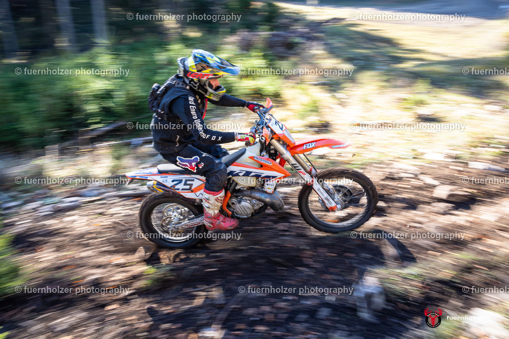 fuernholzer_241026-C1-403 | Fotografische Impressionen von der Red Stag Enduro Extreme by fuernholzer-photography.com. Endurosport in Österreich fotografisch festgehalten von fuernholzer. Auftragsfotografie für Private, Gewerbefotos und Industriefotografie. Eventfotografie, Sportfotografie und Motorsportfotografie. Anbieter von Fotoworkshops, Fototraining, fotografischen Vorträgen und Fotoseminaren.