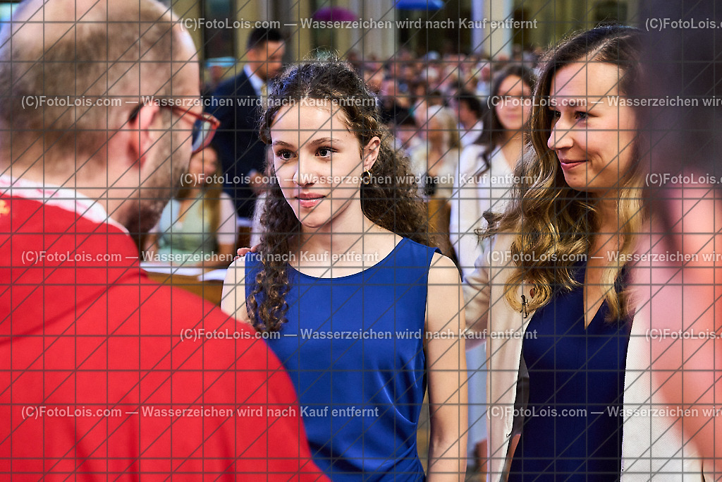 ALP1016_PfarrFirmung Wieselburg_Firmvorgang | (C)FotoLois.com, Alois Spandl, Firmung in der Pfarrkirche Wieselburg mit Generalvikar Dr. Christoph Weiss, Dechant Pfarrer Daniel Kostrzycki und Monignore Franz Dammerer, Sa 15. Juni 2024.