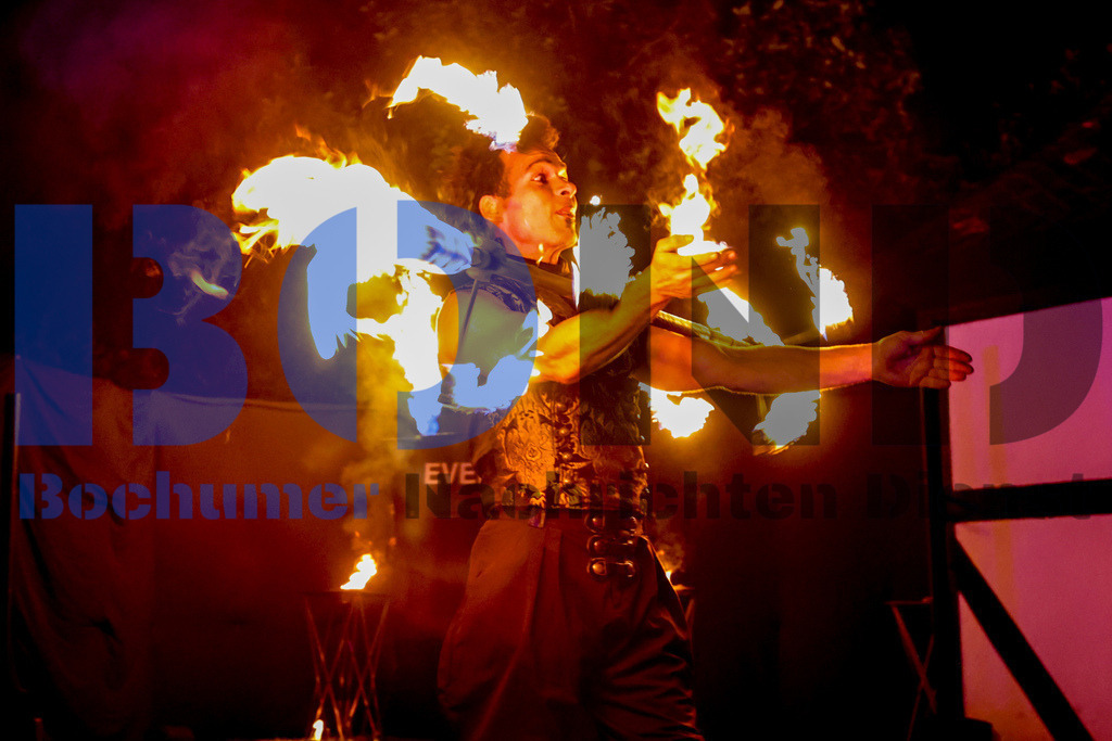 SES_MKRLHE20250705-121 | bond - Realisiert mit Pictrs.com