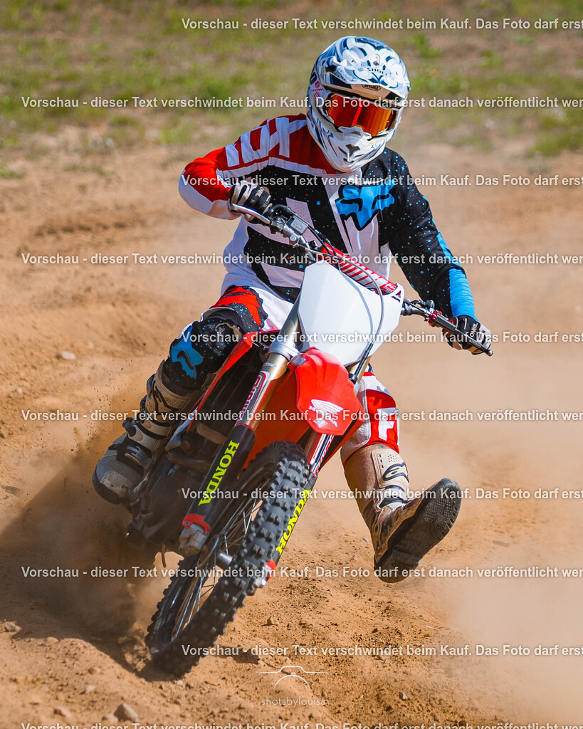 05_03_Schwedt-9157 | Sportfotografin aus Berlin-Brandenburg mit Fokus auf Motocross. Ich halte deine sportliche Leistung und echte Emotionen auf und neben der Strecke professionell fest. Entdecke die Fotos von deinem Rennen und bestelle sie direkt hier im Shop.