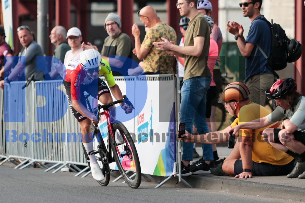 SES_DEUTOU20250820-164 | bond - Realisiert mit Pictrs.com