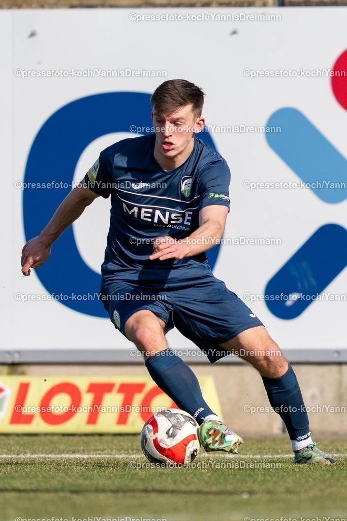 xYDR08032501020 | 08.03.2025, xydrx, Fußball, Fortuna Düsseldorf II (U23) - FC Gütersloh, Regionalliga West, Paul-Janes-Stadion: Aleksander Kandic (FC Gütersloh #27)