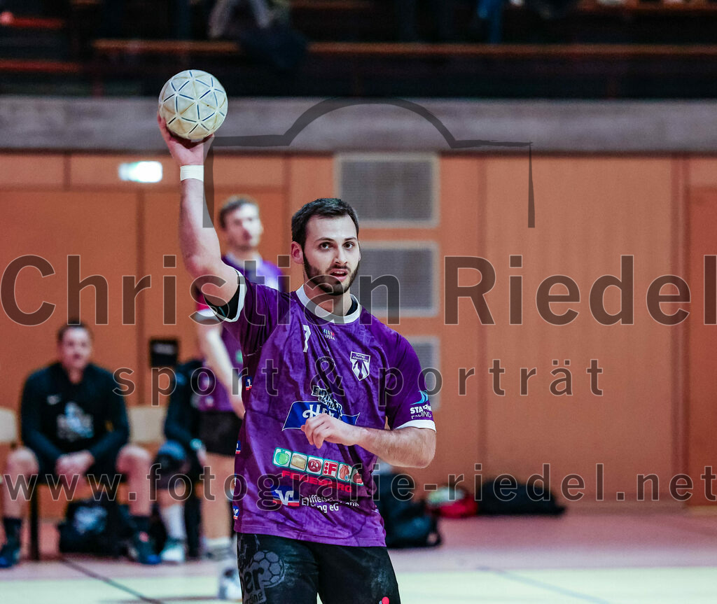 2023-11-26_032_SpVgg_Altenerding_gegen_TSV_1861_Mainburg | Erding, Deutschland, 26.11.2023:
Handball, Bezirksoberliga Männer 2023 / 2024, 9. Spieltag, SpVgg Altenerding gegen TSV 1861 Mainburg, Endergebnis: 34:20

Simon Rüdiger (SpVgg Altenerding, #7)

Foto: Christian Riedel / fotografie-riedel.net