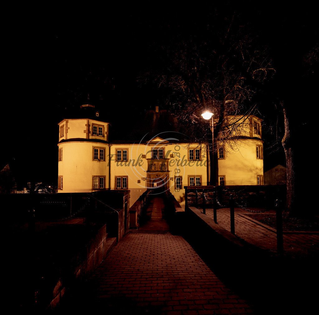 Schloss Hardheim | Frank Herberich Fotografie, Frank Herberich, Fotografie, Hochzeit, Portrait, St. Peter Ording, Ording, Westerhever, Nordsee, Frank Fotografie, Hardheim,  Odenwald,Walldürn, Band,Eventfotografie - Realisiert mit Pictrs.com