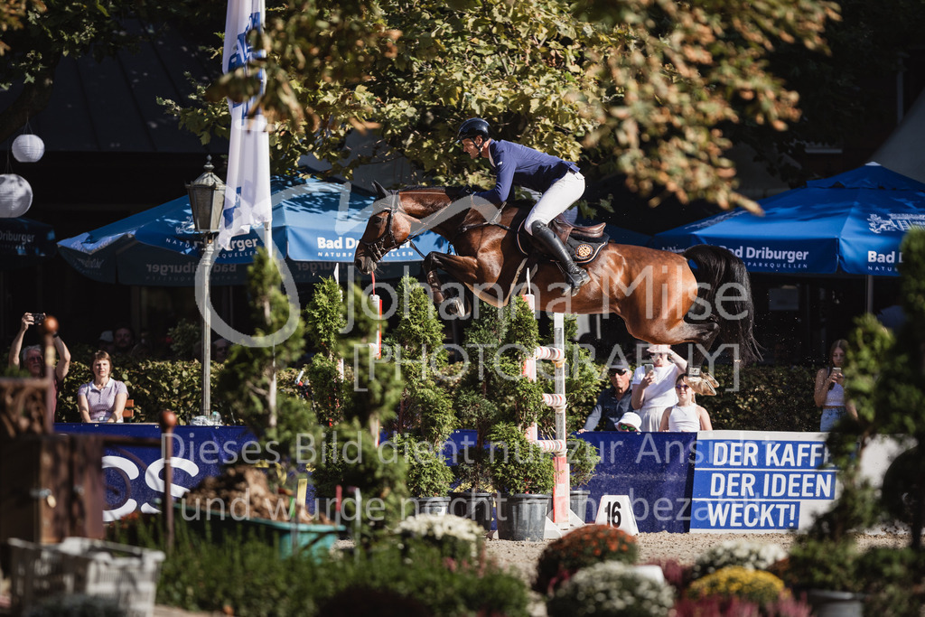 230910_OWLCh_GroßerPreis-684 | Deine schönsten Turniermomente als professionelle Fotos! Entdecke hochwertige Pferdesport-Fotografie im Online-Shop. Jetzt Fotos finden & bestellen!