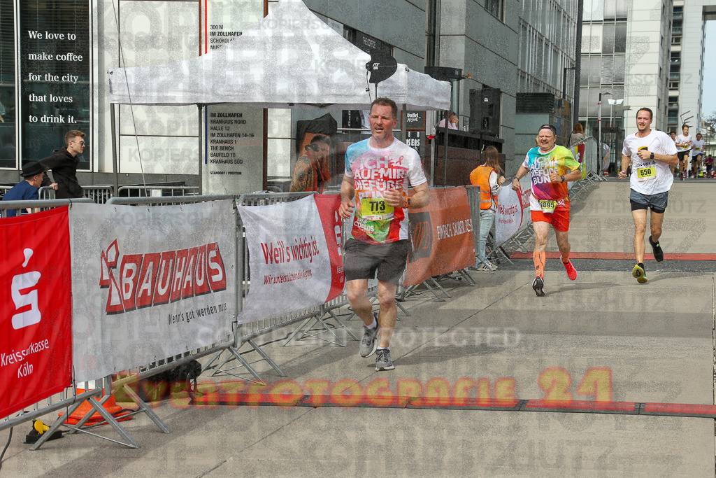 250920_1324_EX1_4386 | Sportfotografie im Rhein-Sieg Kreis, Köln, Bonn, NRW, Rheinland Pfalz, Hessen, etc. Unser Tätigkeitsfeld umfasst den Laufsport vom Volkslauf über den Marathon, Duathlon, Triathon bis zum Ultralauf wie Kölnpfad Ultra oder Schindertrail.