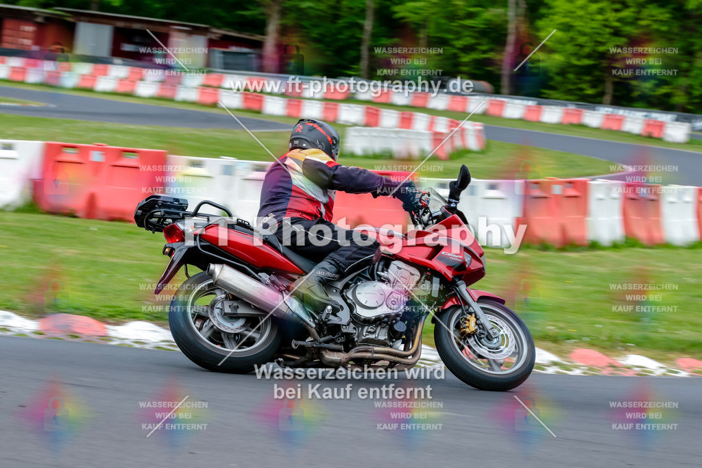MotoTeamVBK-20296 | Hier findet Ihr Bilder von Touristenfahrten auf der Nürburgring Nordschleife oder von anderen Veranstaltungen die ich besucht habe. Viel Spass beim Durch Schauen 