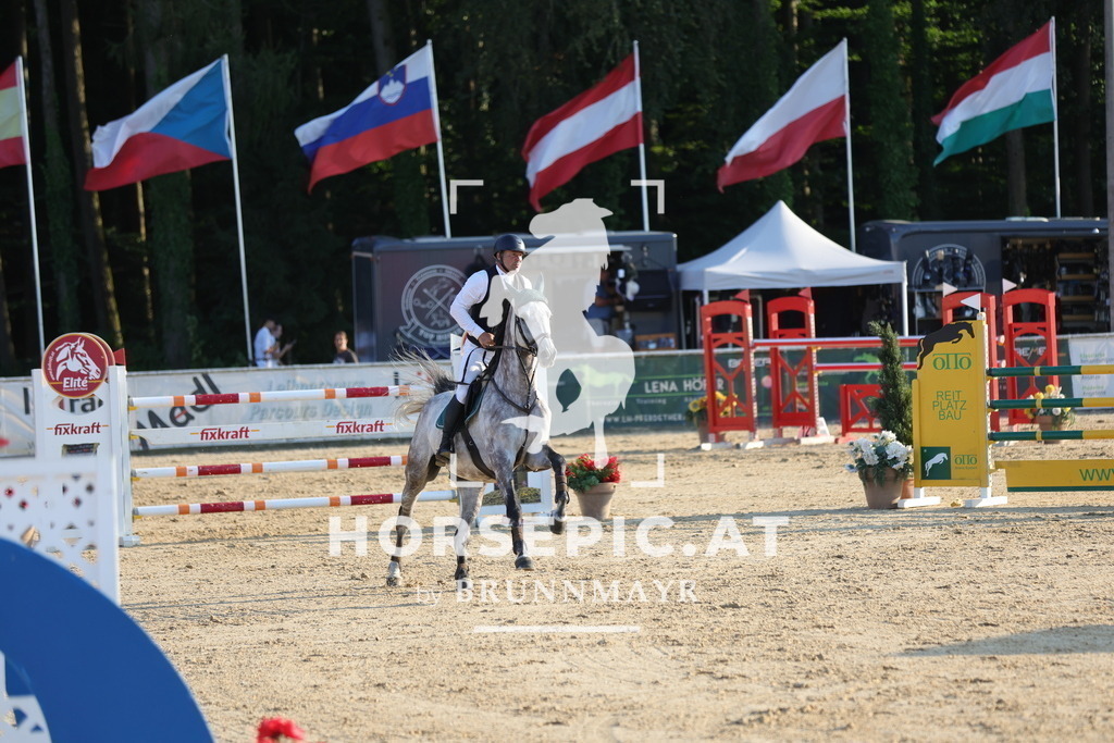 0P6A3414 | Willkommen bei Brunnmayr - Design & Fotografie – Ihrem Spezialisten für Reitturniere und Pferdeveranstaltungen in Oberösterreich, Salzburg und Bayern! Seit über 17 Jahren sind wir leidenschaftlich dabei.