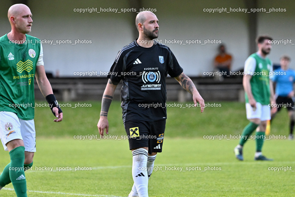 WSG Radenthein vs. URC Thal Assling | #12 Stefan Rauter WSG Radenthein, #9 Denis Kerrniqi URC Thal Assling, WSG Radenthein vs. URC Thal Assling, WSG Radenthein vs. URC Thal Assling am 30.05.2025 in Radenthein (Sportplatz Radenthein), Austria, (Photo by Bernd Stefan)