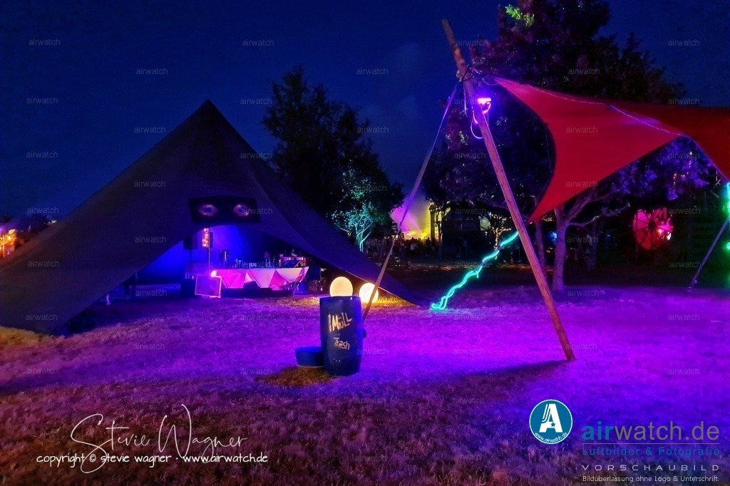 Bachblyten® Festival 2023 | Entdecken Sie atemberaubende Luftbilder und Fotografien auf airwatch.de - Tauchen Sie ein in eine Welt voller faszinierender Aufnahmen aus der Vogelperspektive.